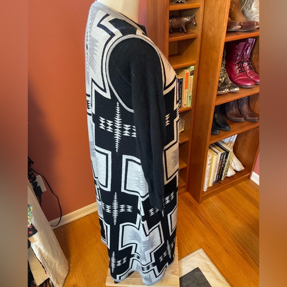 PH5 Monochrome Southwestern Print Open Duster Sweater Vest - Picture 4 of 7